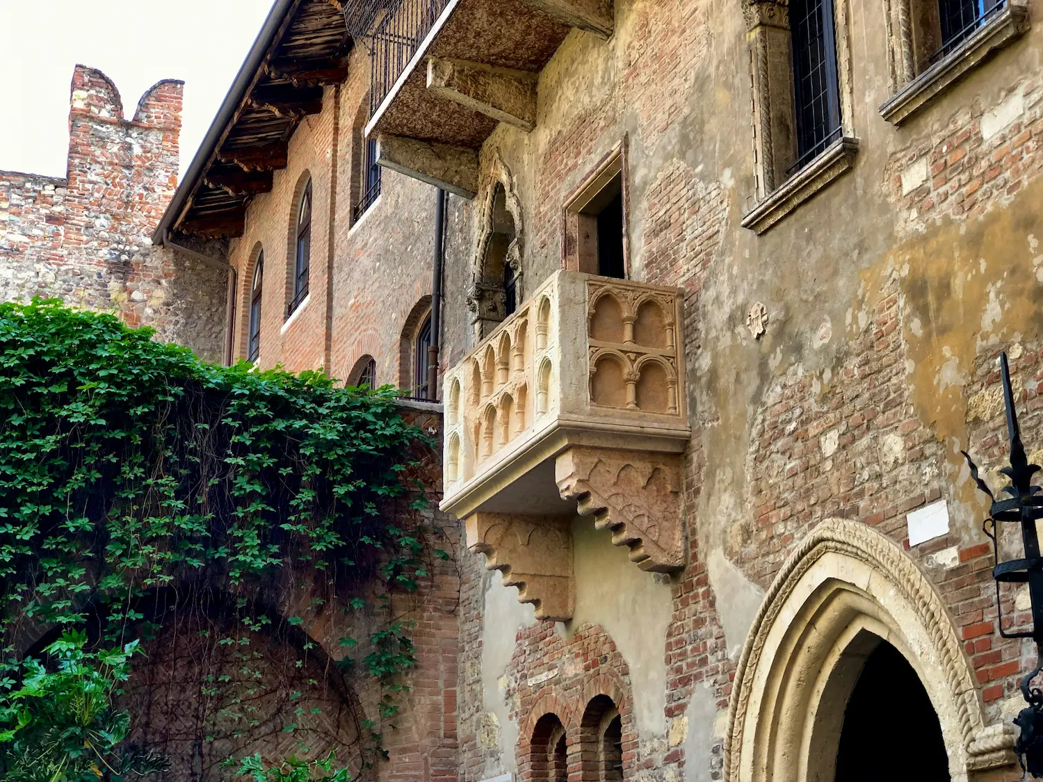 Verona by Train: Day Trip Guide from Milan, Venice and Bologna