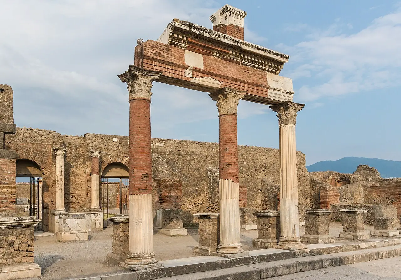 The Columns of the Forum, Pompeii