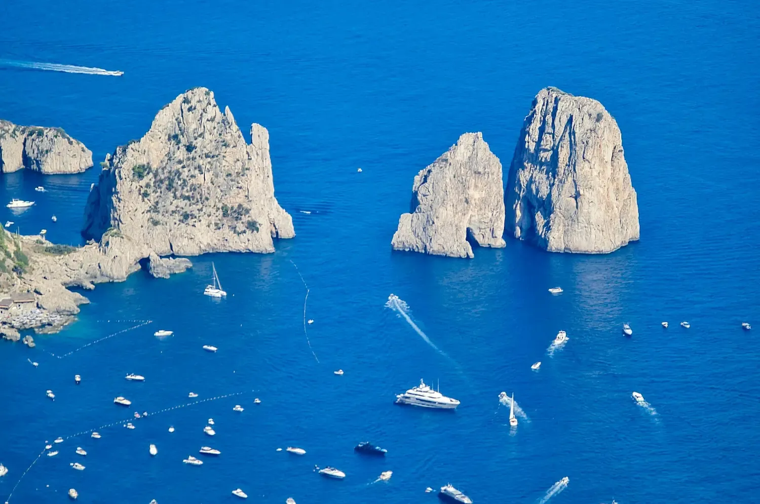View over Faraglioni Rocks (Capri)