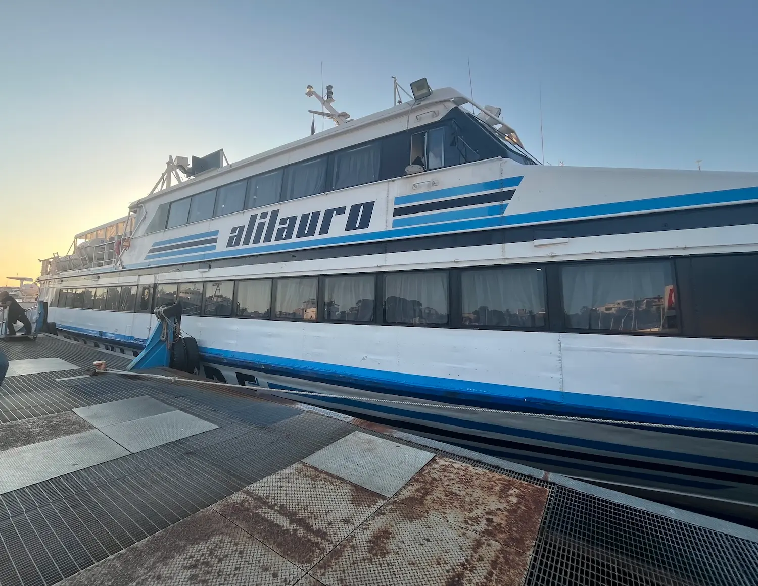 alilauro hydrofoil to Ischia
