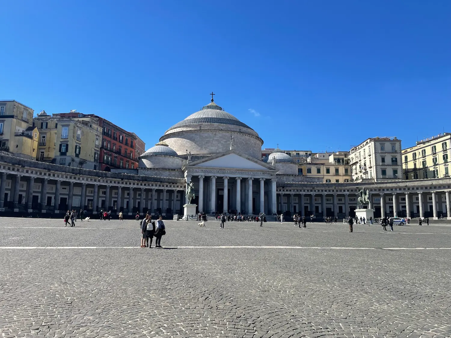 Piazza del Plebiscito, Naples' great public square 