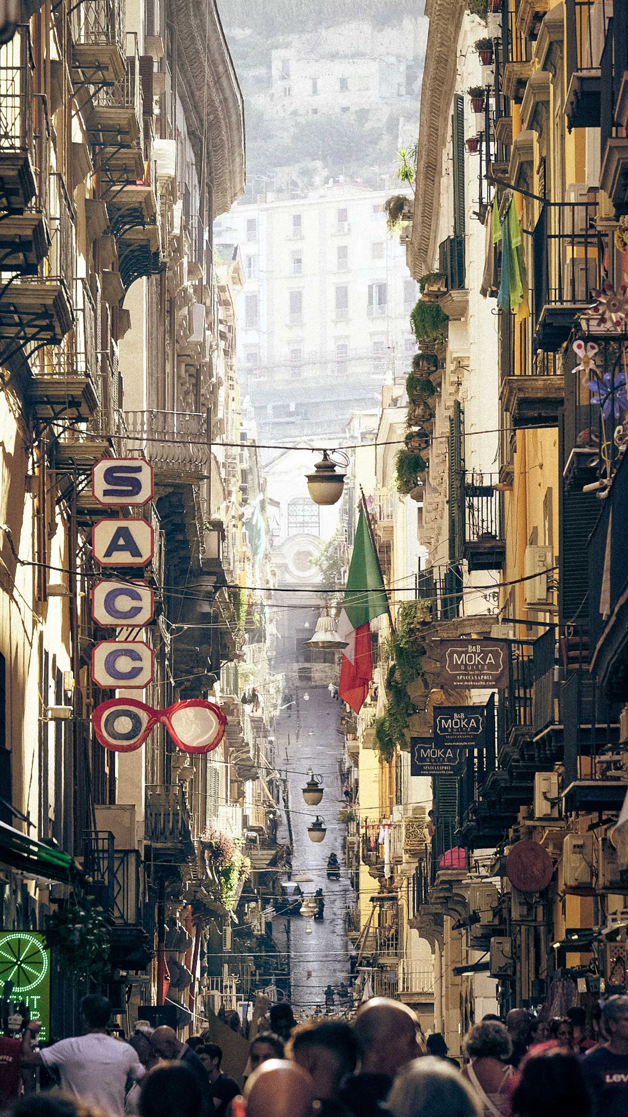 Spaccanapoli - literally "Naples-splitter