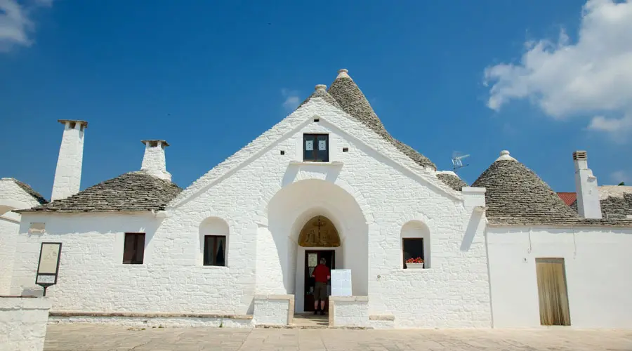 Trullo Sovrano - the only two-storey trullo in Alberobello
