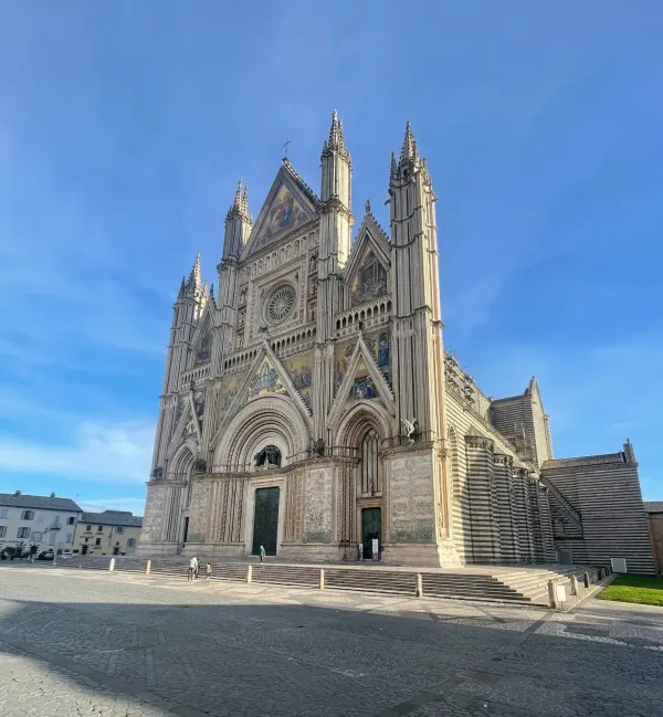 Orvieto by Train from Rome — Day Trip Guide with Funicular, Tickets and What to See